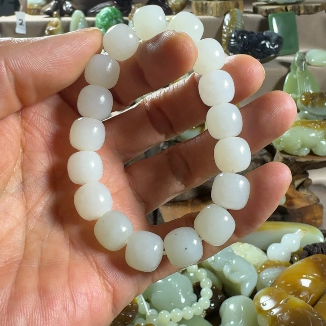 和田玉（糖玉）未镶嵌颈饰