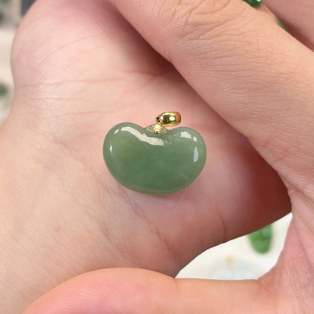 和田玉（碧玉）18K金镶嵌颈饰