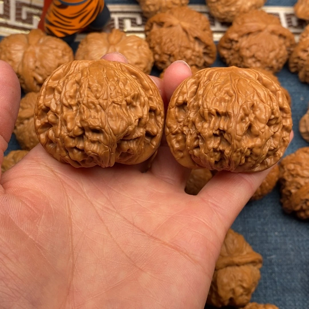 文玩核桃把件常**德47大虎头