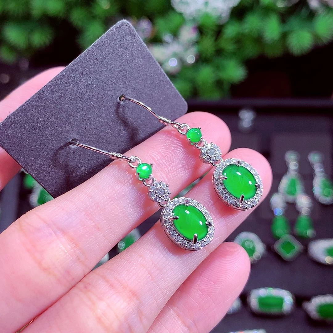 颈饰未镶嵌翡翠天然