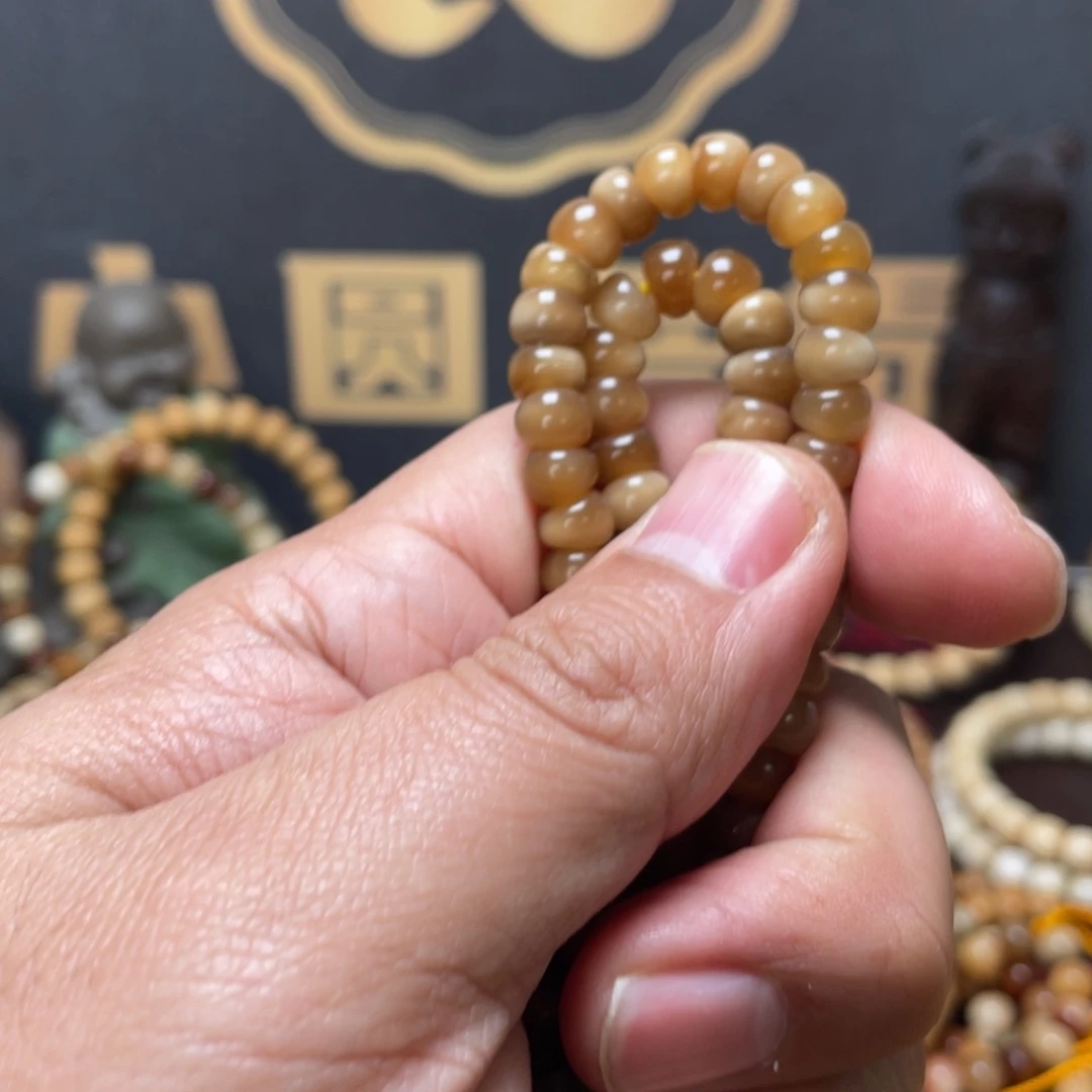 @****龙眼菩提吊坠龙脊菩提7.2蒜瓣大肠手串36粒新料玉化无科技