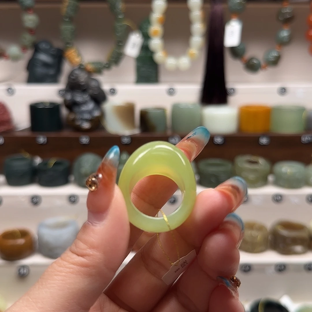 蛇纹石玉未镶嵌戒指内径18.4