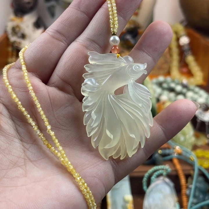 蛇纹石玉未镶嵌吊坠
