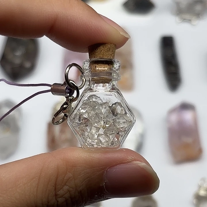 颈饰未镶嵌水晶闪灵钻瓶瓶