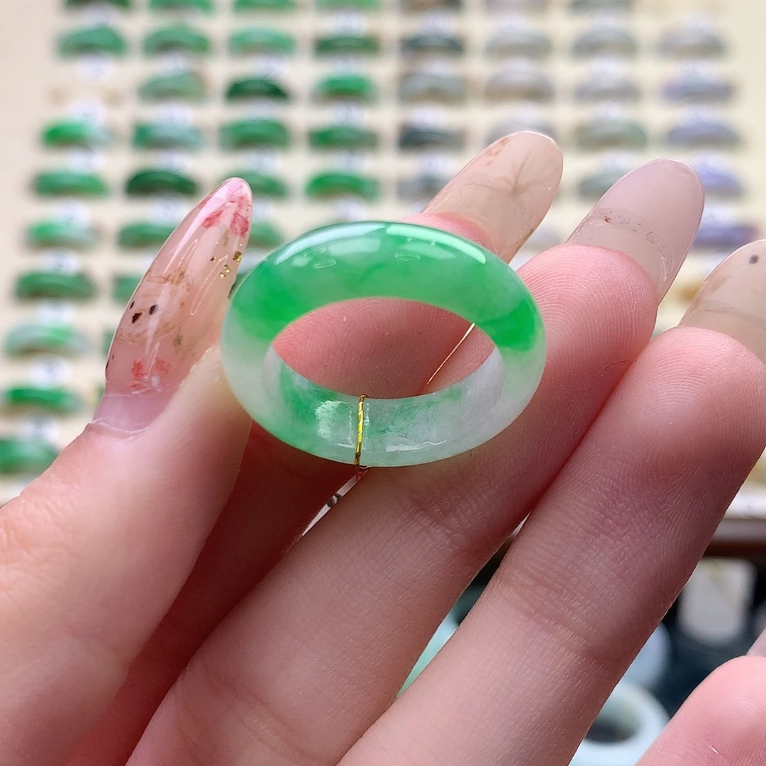 翡翠未镶嵌戒指港17