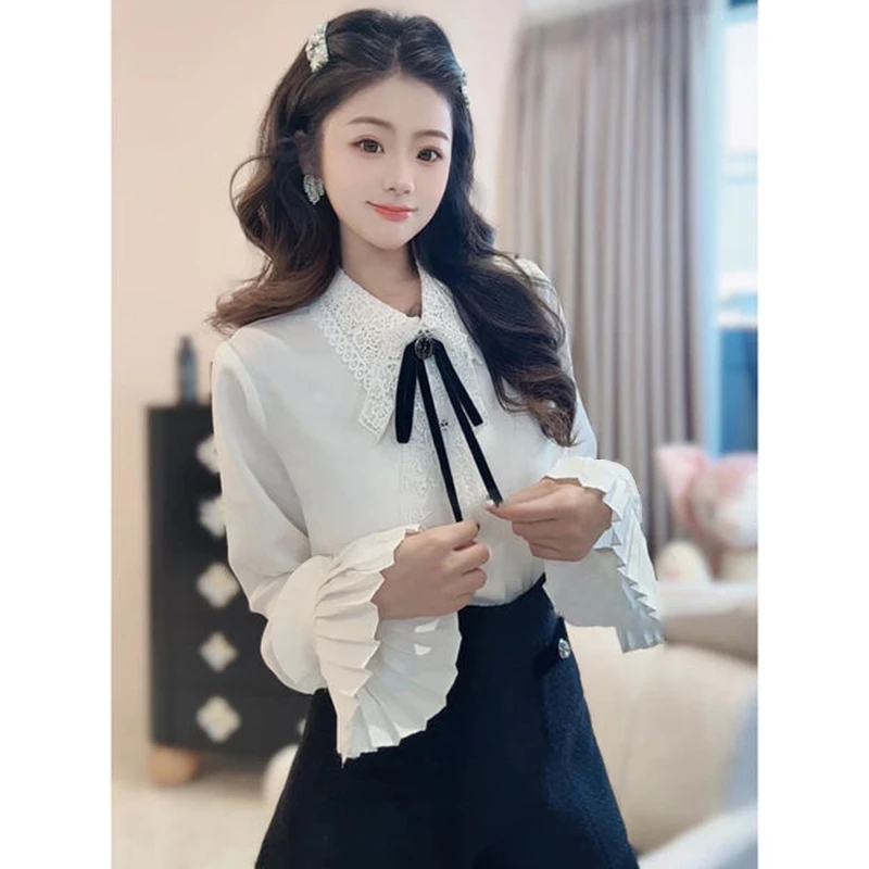 2025早春减龄千金风喇叭袖镂空衬衫修身显瘦上衣女D0037