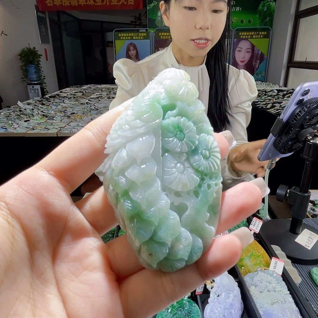颈饰未镶嵌翡翠一