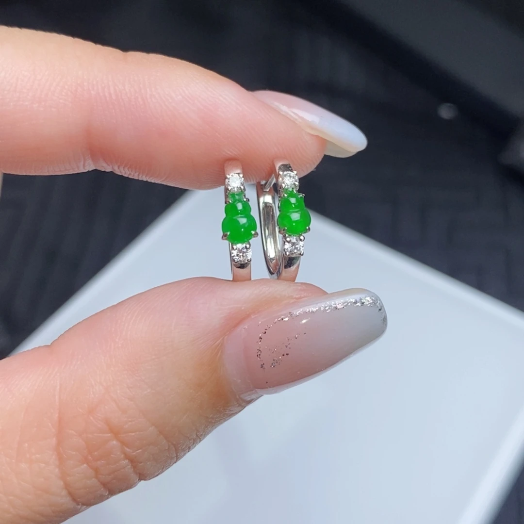 翡翠18K金镶嵌耳饰小葫芦