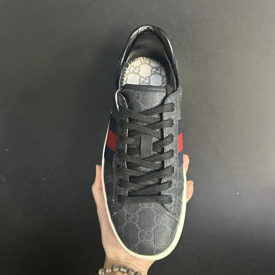 95新 GUCCI/古驰 暗纹老花休闲板鞋39.5欧码