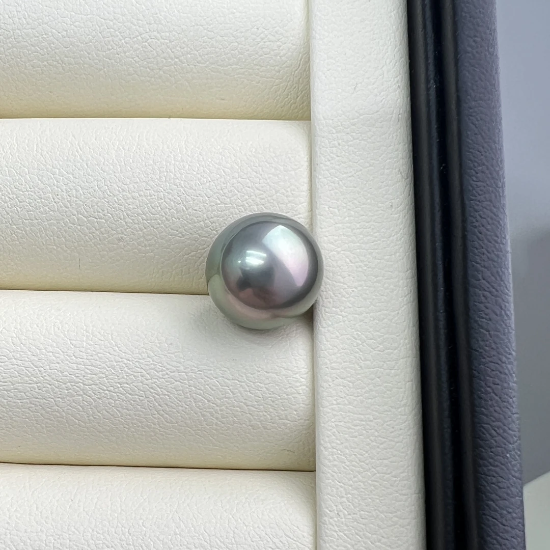 大溪地11-12mm，极光，微微瑕 百搭经典镜面