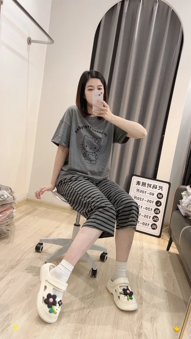 夏季爽棉睡衣女时尚休闲宽松条纹灰色圆领印花韩版卡通家居服套装