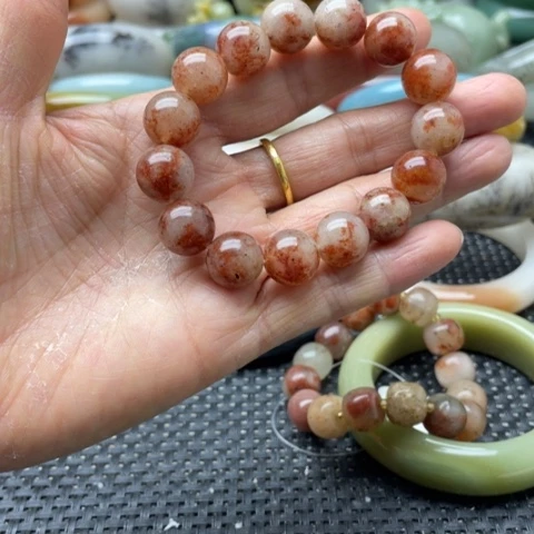 石英岩玉未镶嵌手镯