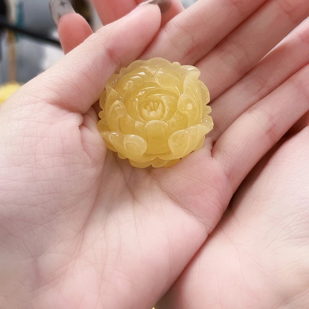 未镶嵌琥珀裸石牡丹花