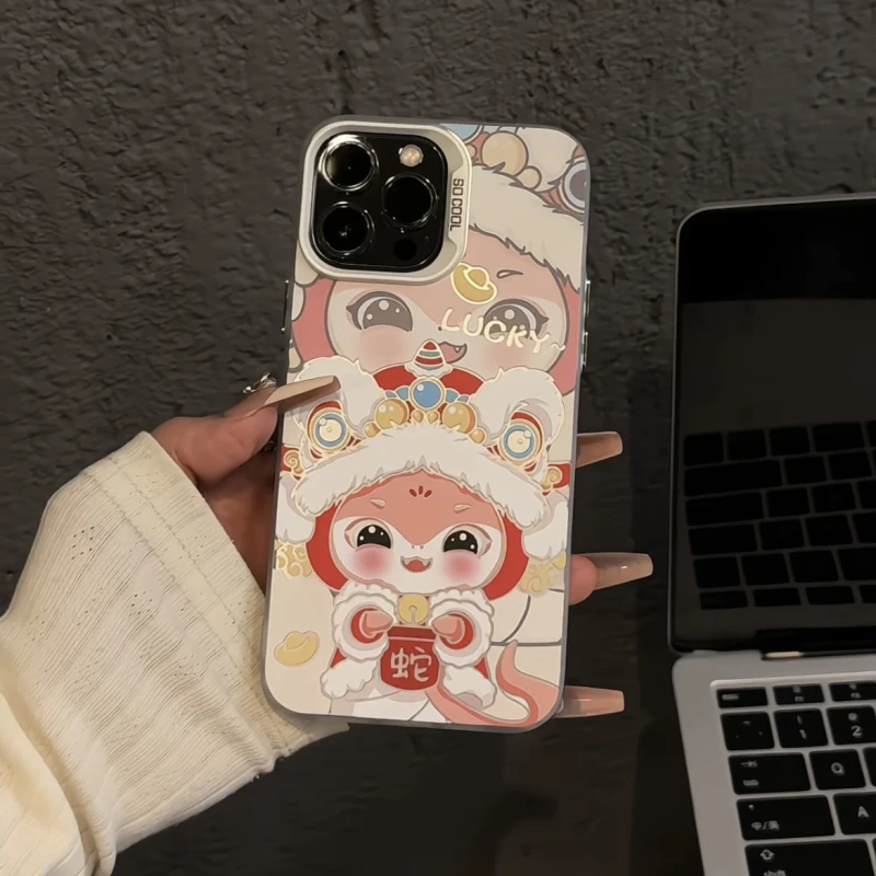 适用苹果16pro磨砂彩银手机壳oppo华为p醒狮送福小蛇mate小众小米