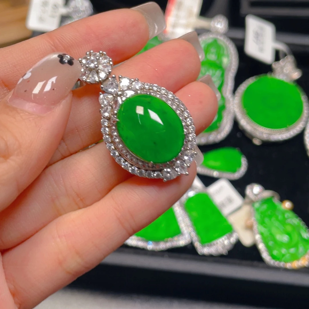 翡翠未镶嵌吊坠(不含链)