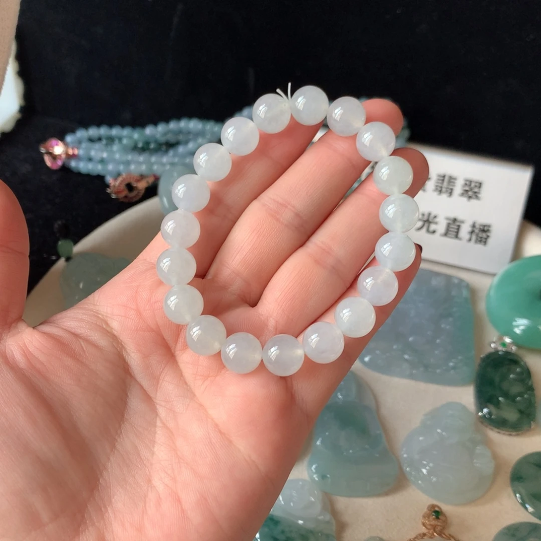 卖***子翡翠未镶嵌颈饰翡翠