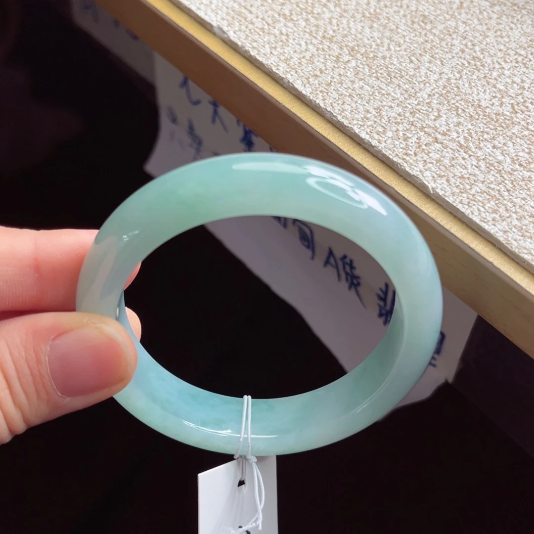 翡翠未镶嵌手镯手镯