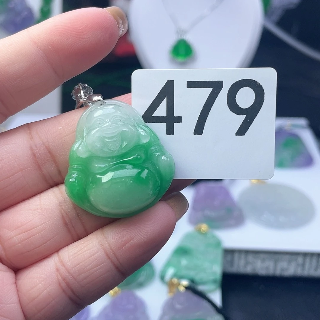 翡翠吊坠(赠链)未镶嵌