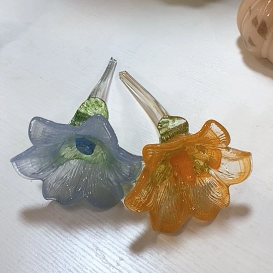 百合花高19厘米宽10厘米
