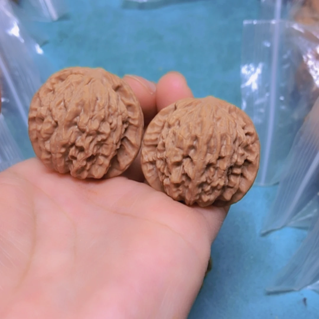 【闪购商品】摆件核桃36黄杆狮子头全品