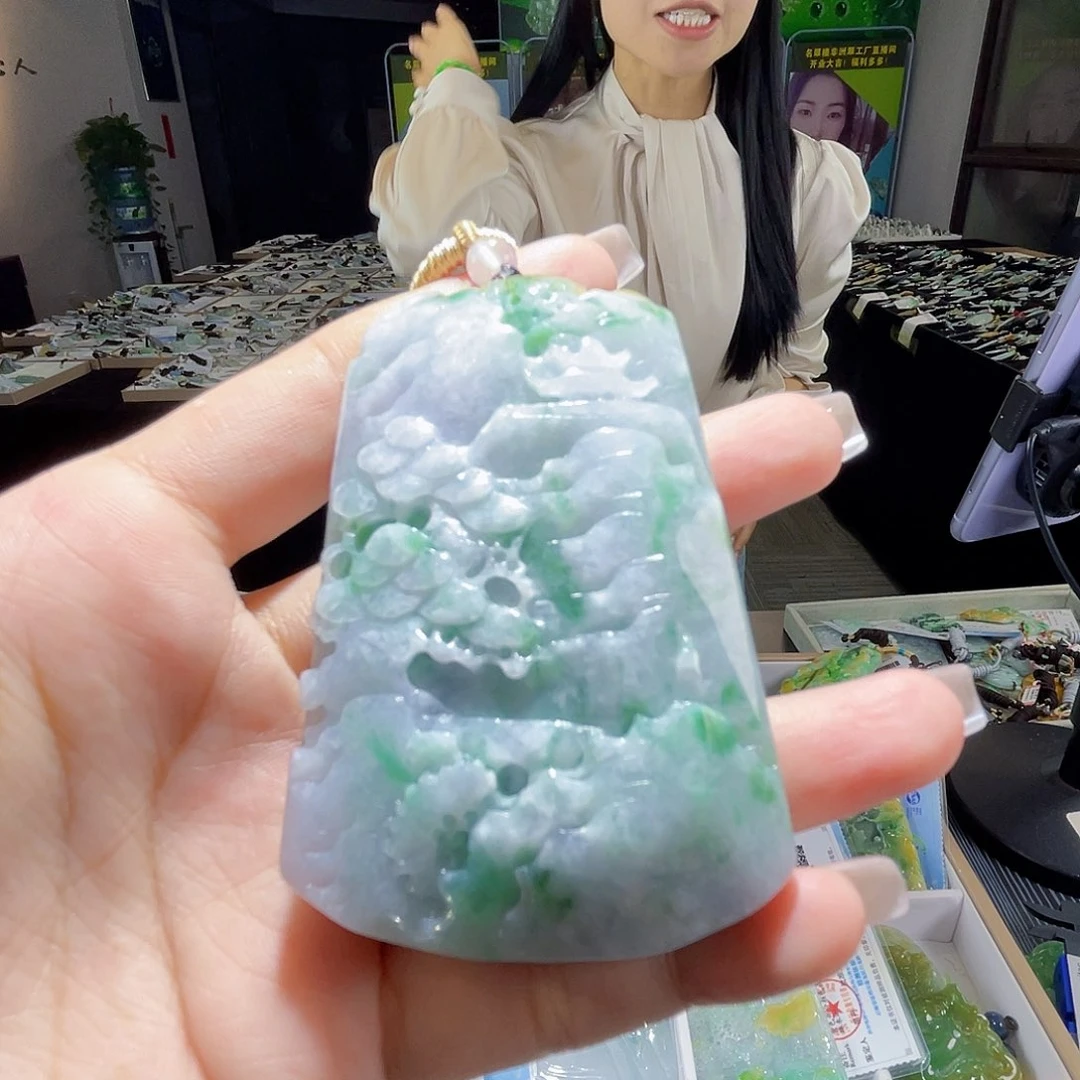 颈饰未镶嵌翡翠一个