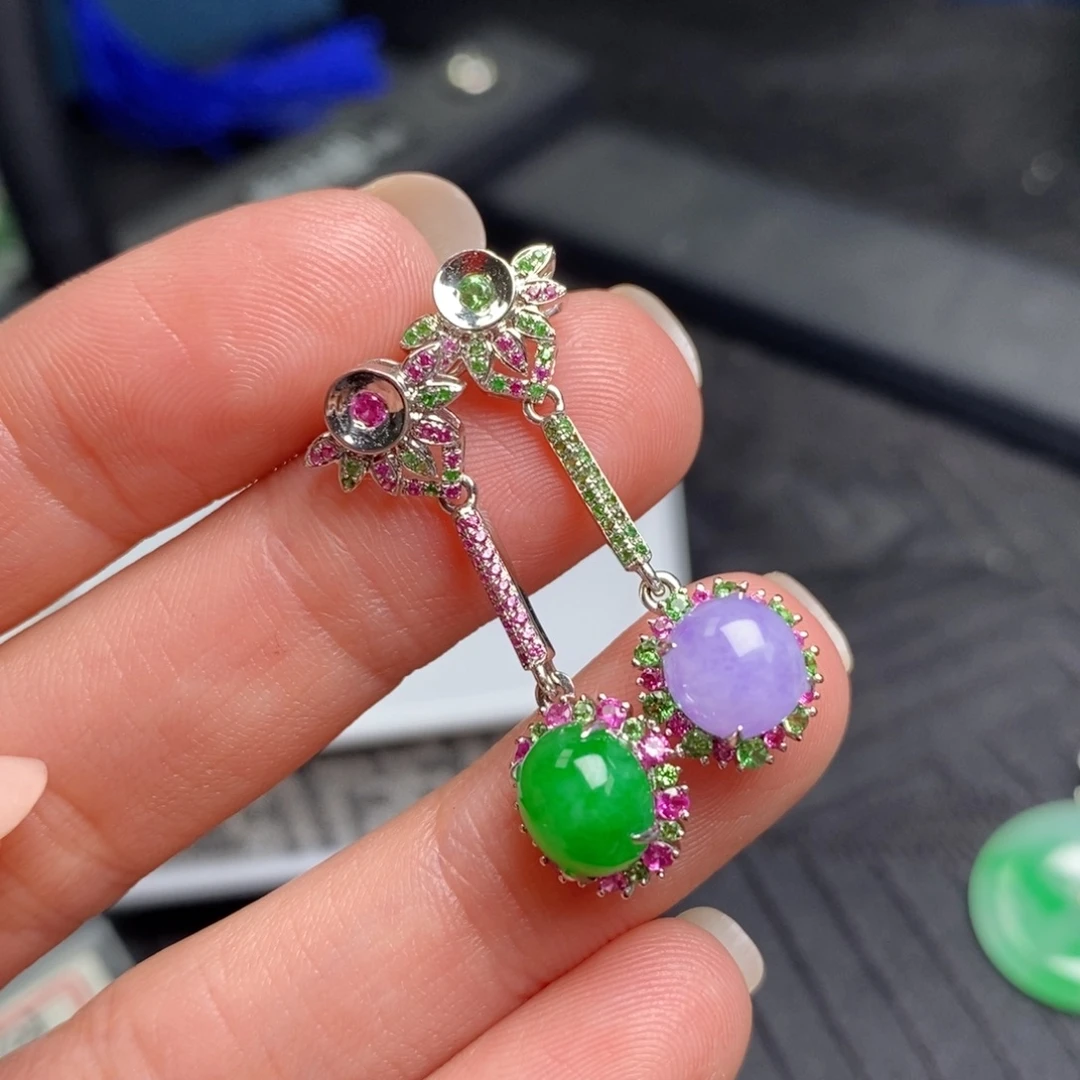 翡翠18K金镶嵌耳饰耳钉