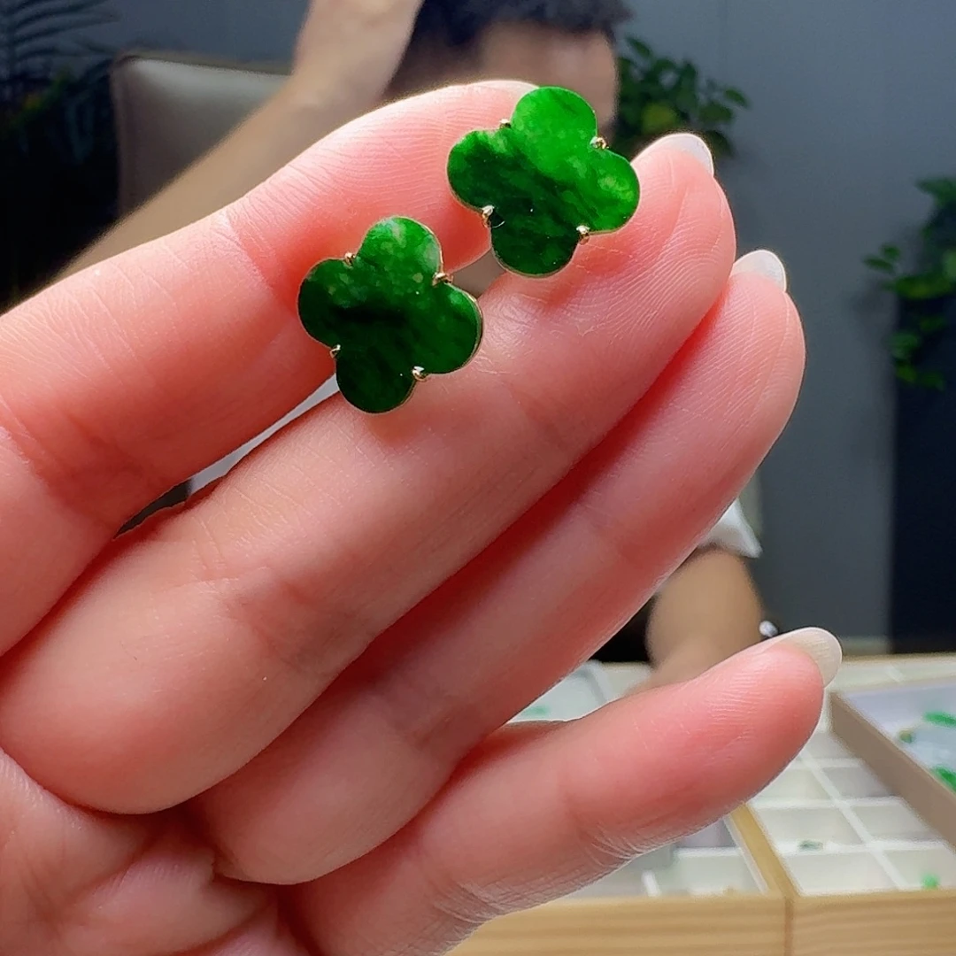 翡翠18K金镶嵌耳饰天然