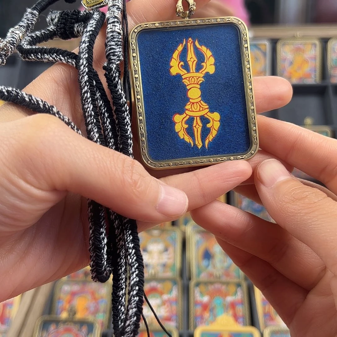 吊坠男*.手绘金刚杵唐卡