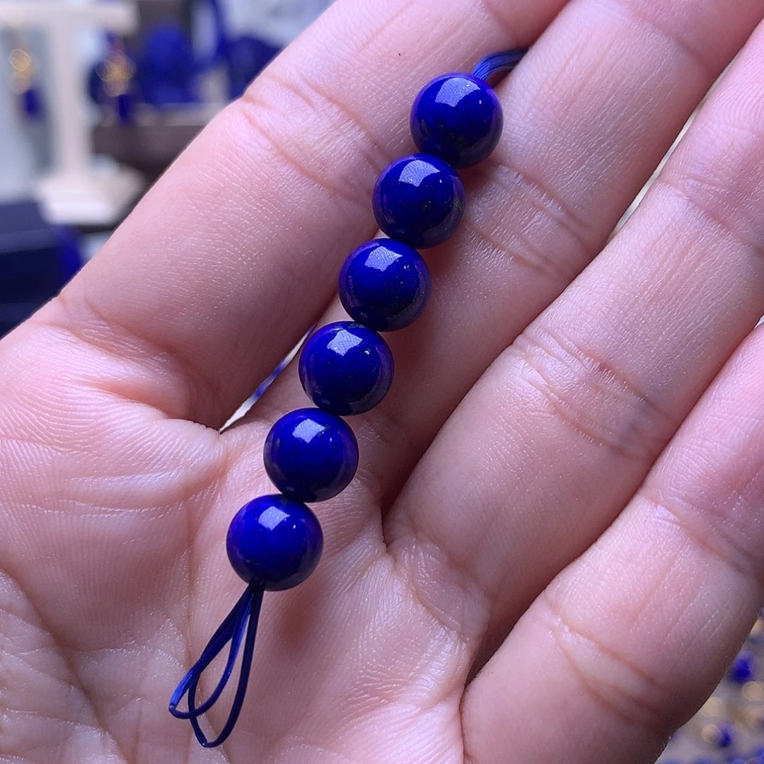 ゞ***遢青金石未镶嵌8.2m6颗