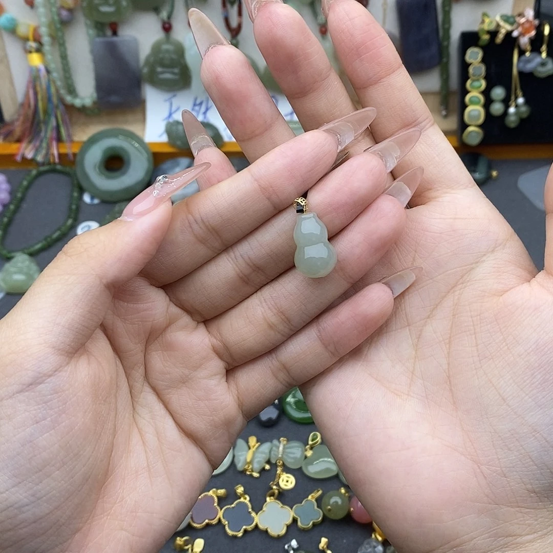 和田玉18K金镶嵌吊坠(不含链)