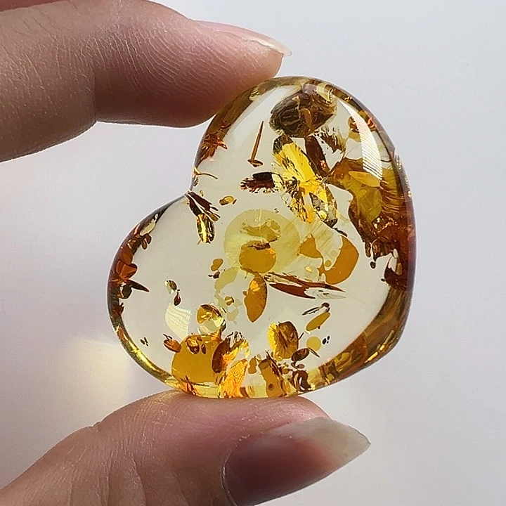 未镶嵌颈饰琥珀（花珀）