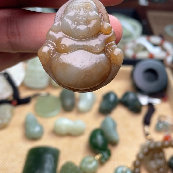 和田玉（糖玉）颈饰未镶嵌