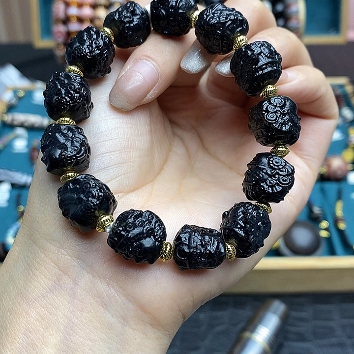 玛瑙/玉髓（覆膜）颈饰合金