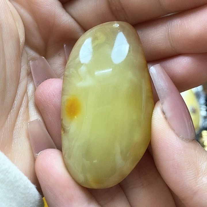 琥珀颈饰未镶嵌吊坠