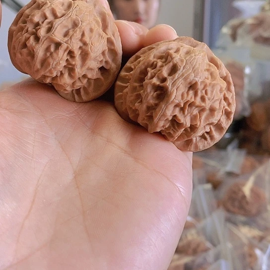 【闪购商品】把件文玩核桃43桃心红皮宫灯水尖