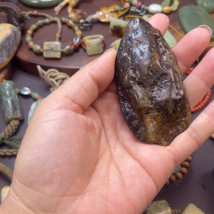 岫岩河磨玉（透闪石质玉）未镶嵌珠宝半成品