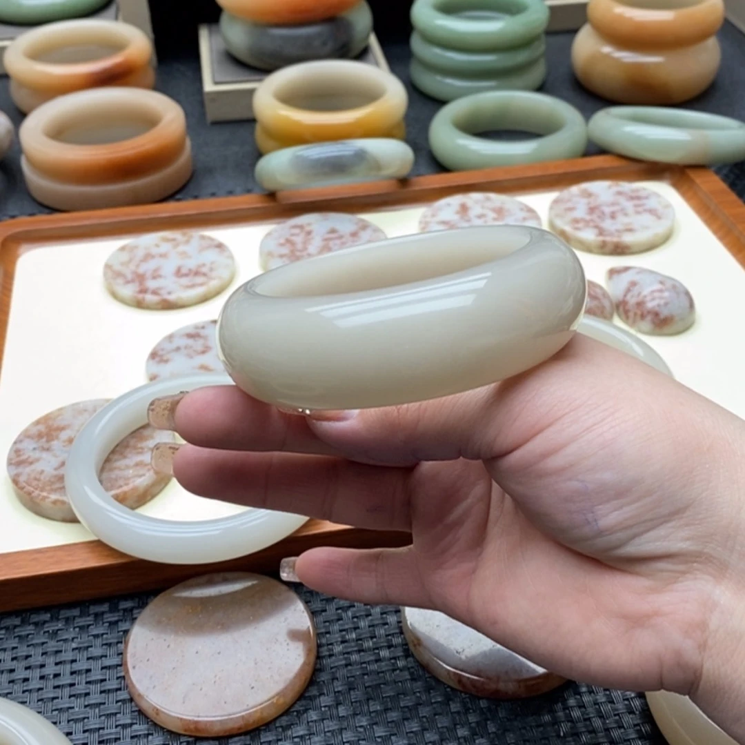 【闪购商品】石英质玉规格未镶嵌