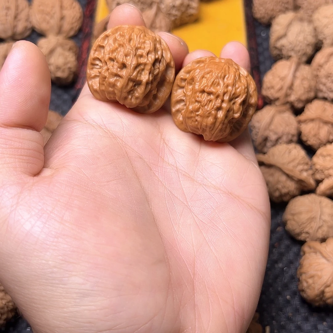 阿***～吊坠文玩核桃野狼