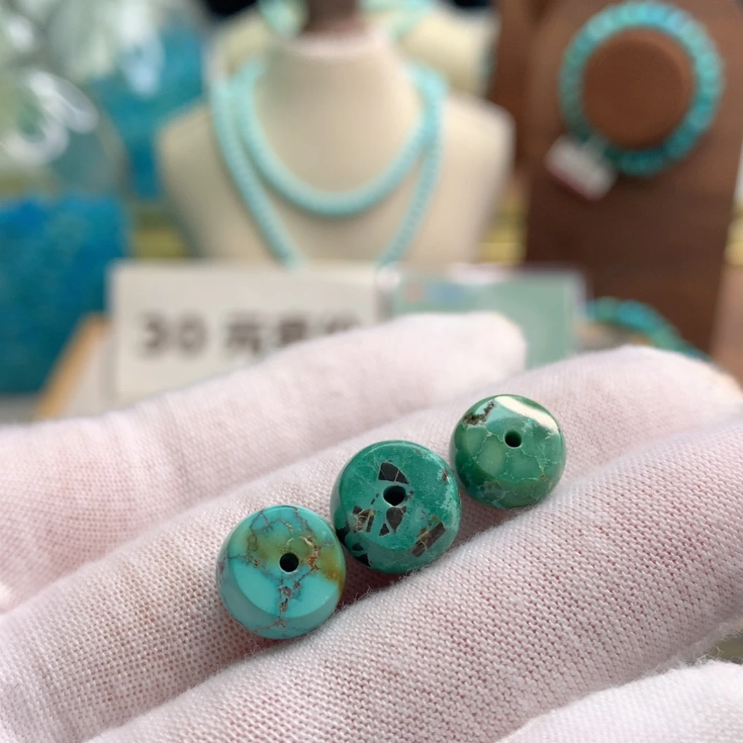 绿松石未镶嵌饰品