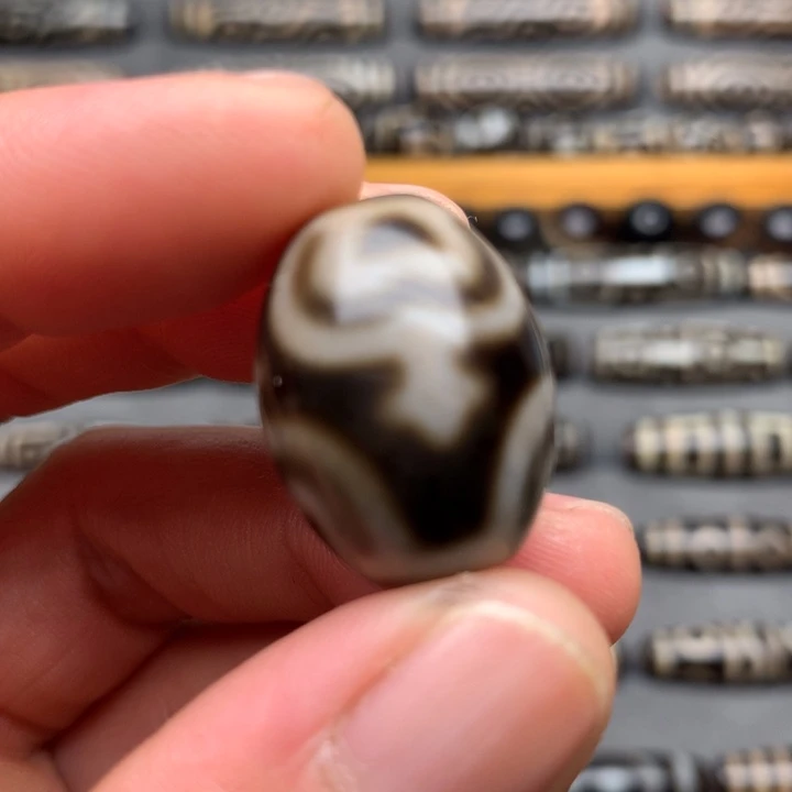 过***忆玛瑙/玉髓颈饰未镶嵌