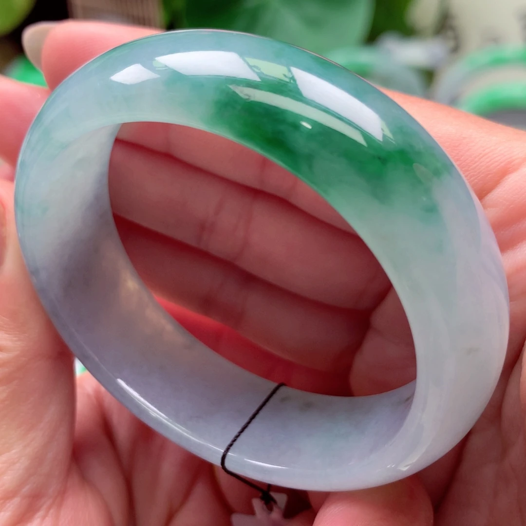 翡翠未镶嵌手镯56.3贵妃