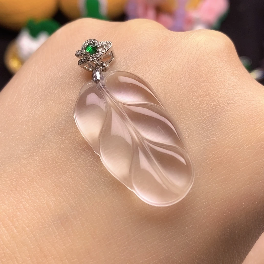 石英质玉未镶嵌颈饰