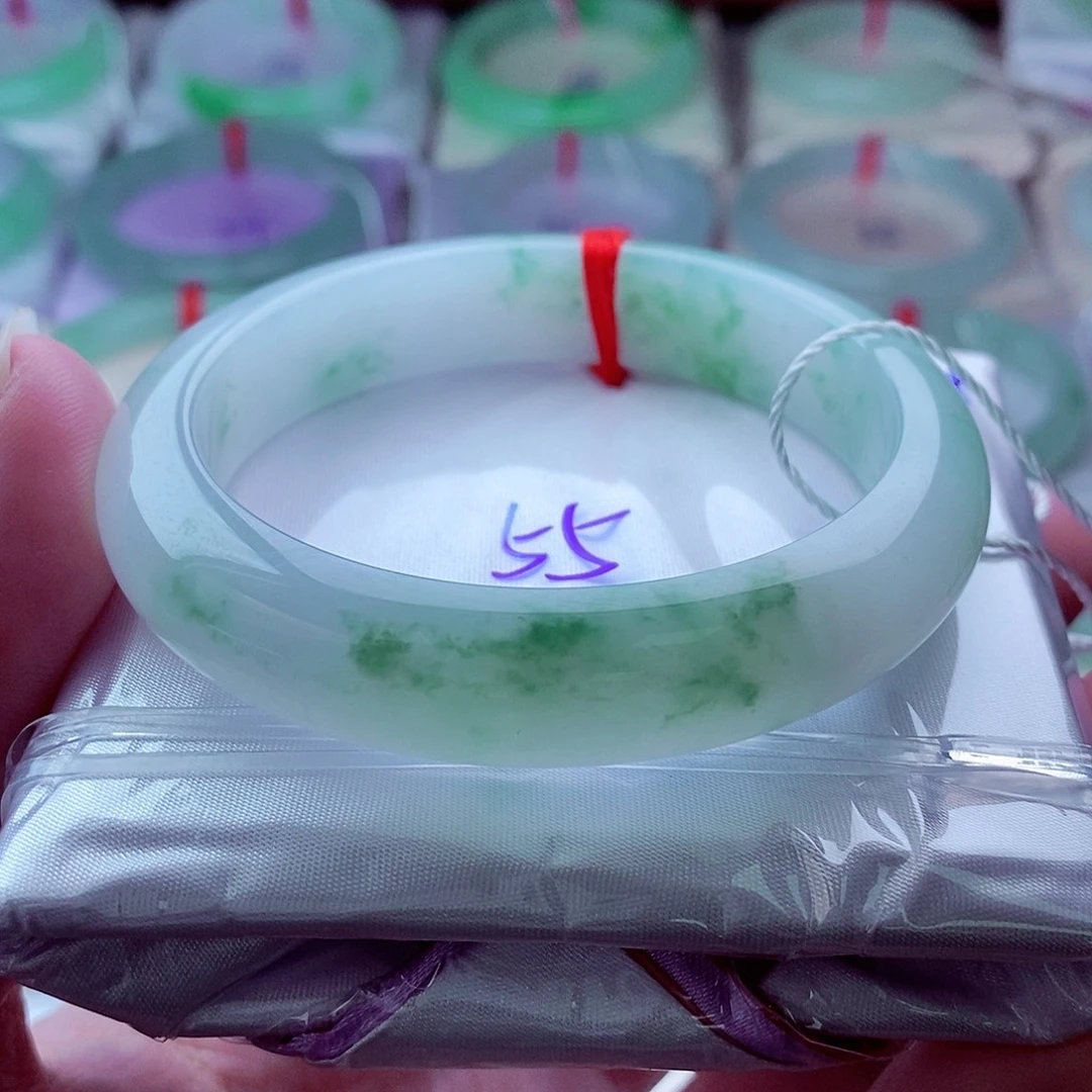 翡翠未镶嵌手镯548灵动飘逸意境冰润细腻起胶