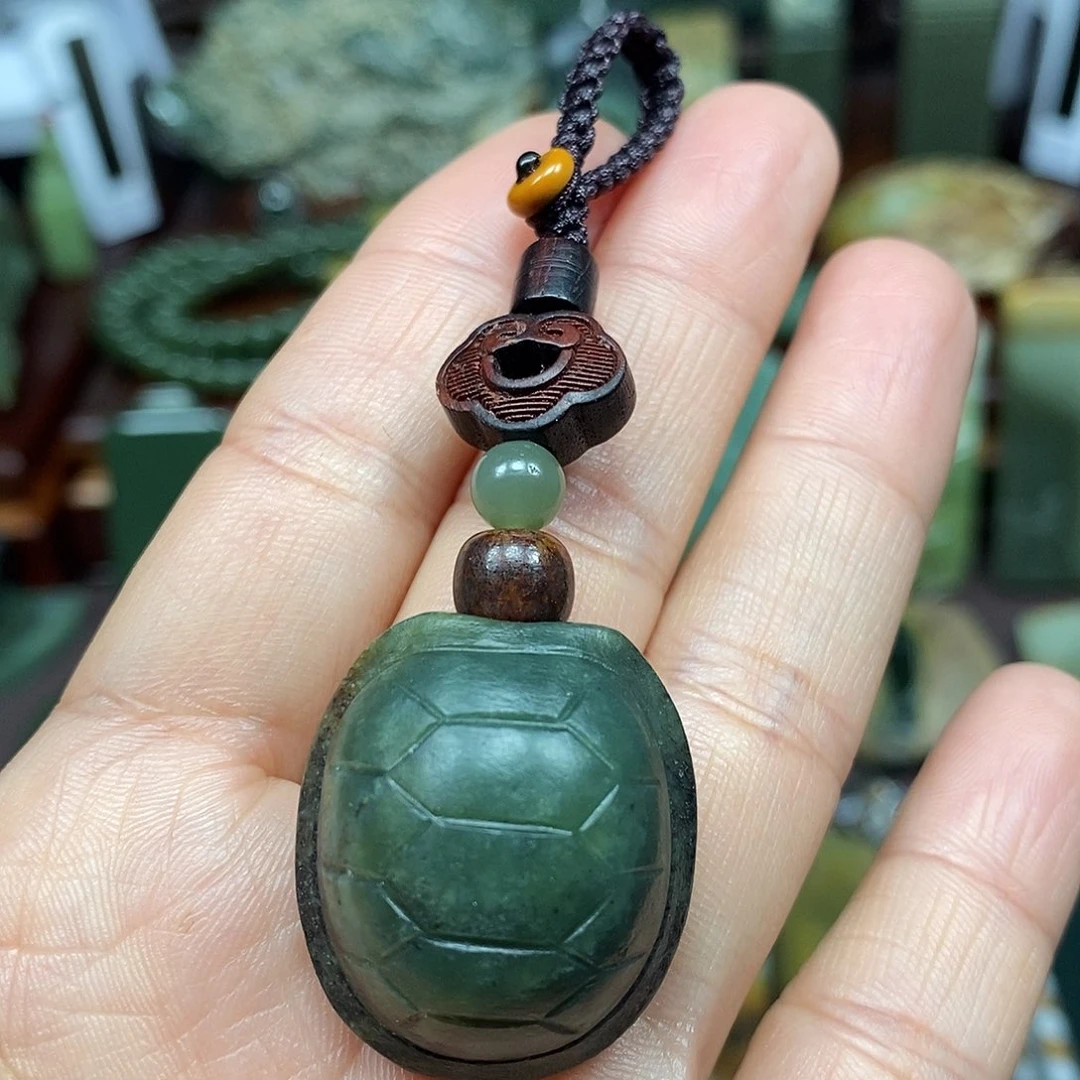 岫岩河磨玉（透闪石质玉）未镶嵌颈饰