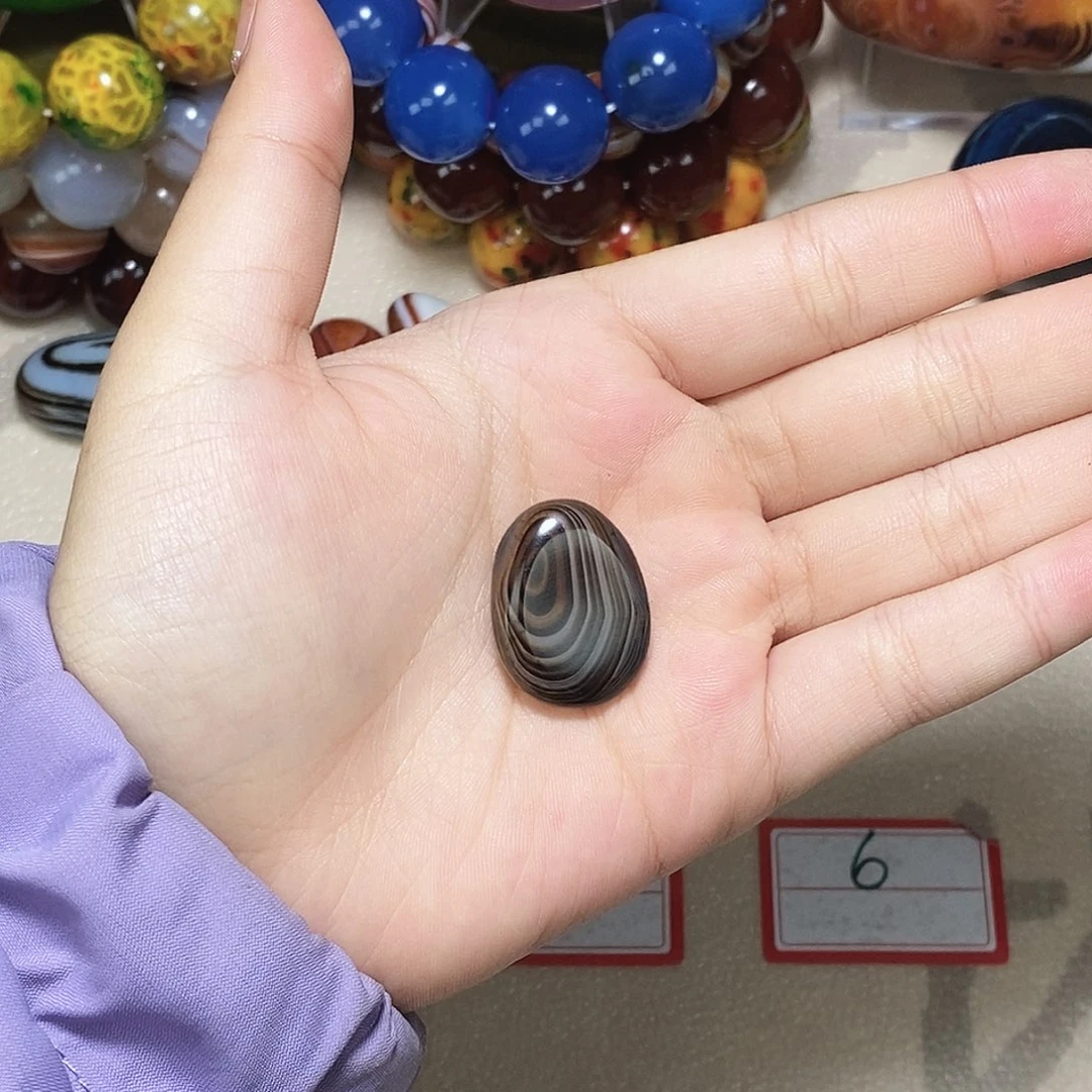 玛瑙/玉髓未镶嵌珠宝奇石