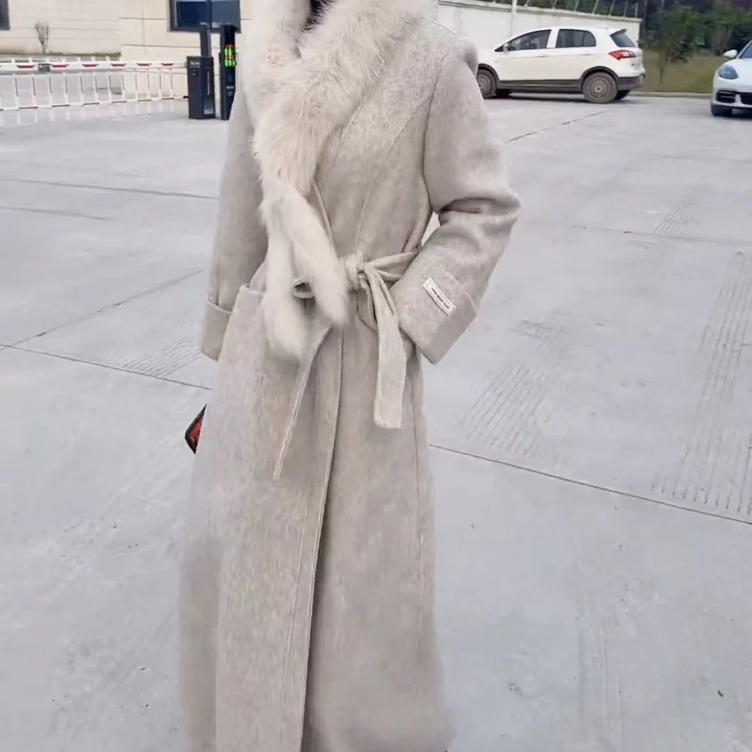 新款时尚气质毛领中长款外套秋冬女装