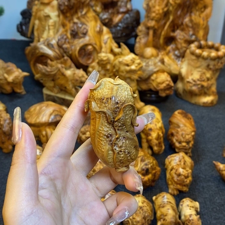 柏木百财白菜手把件