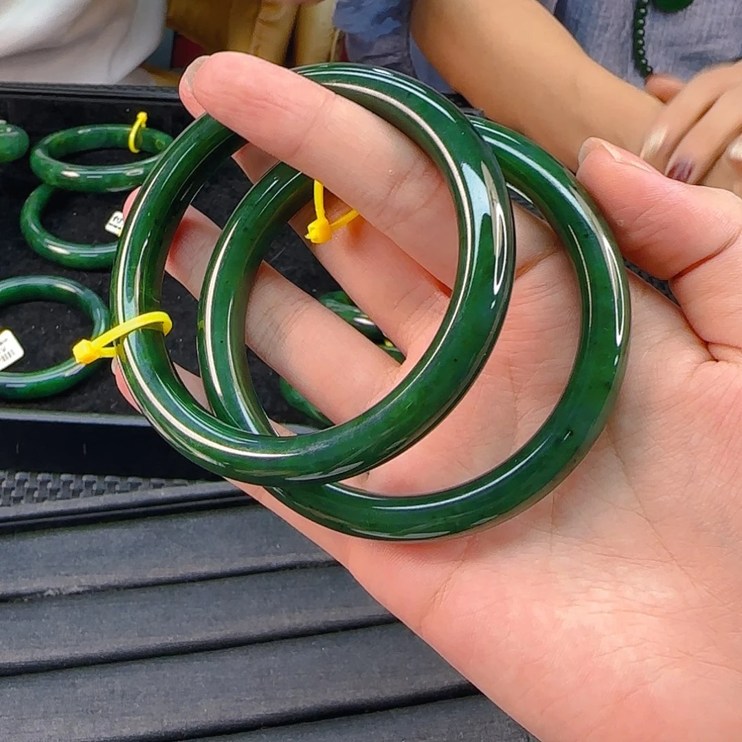 颈饰未镶嵌和田玉手镯64 65圈 多样性发其一