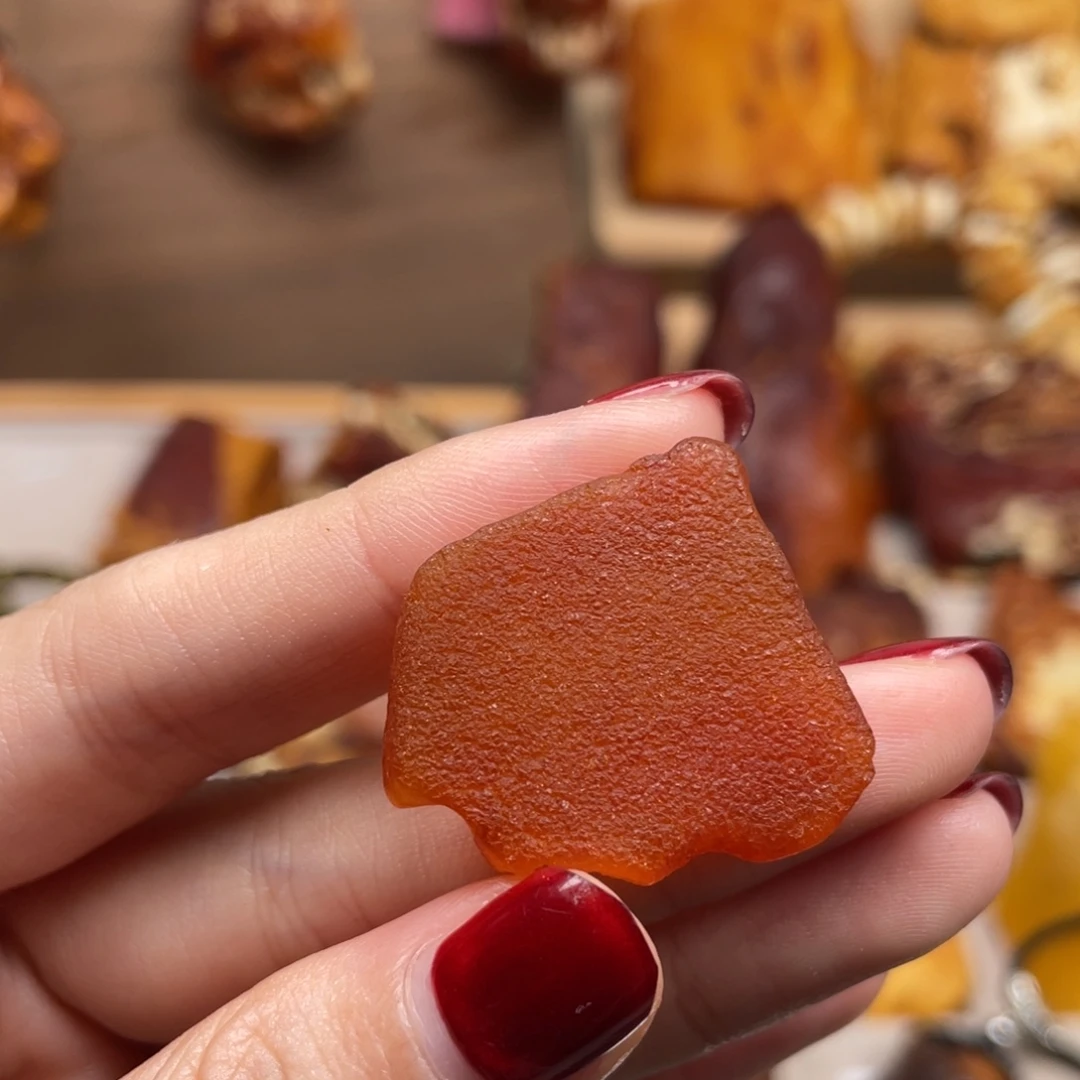 琥珀未镶嵌珠宝奇石