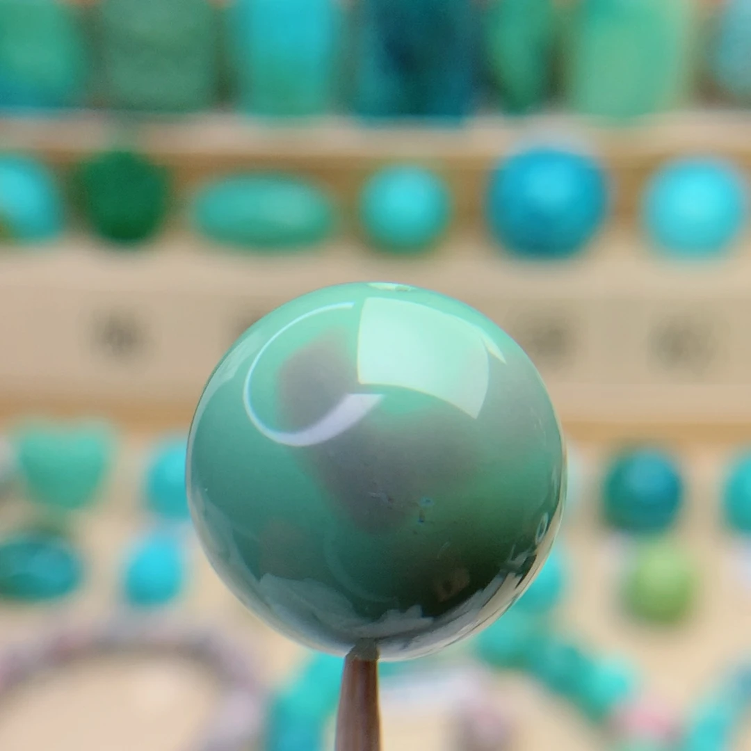 绿松石颈饰未镶嵌